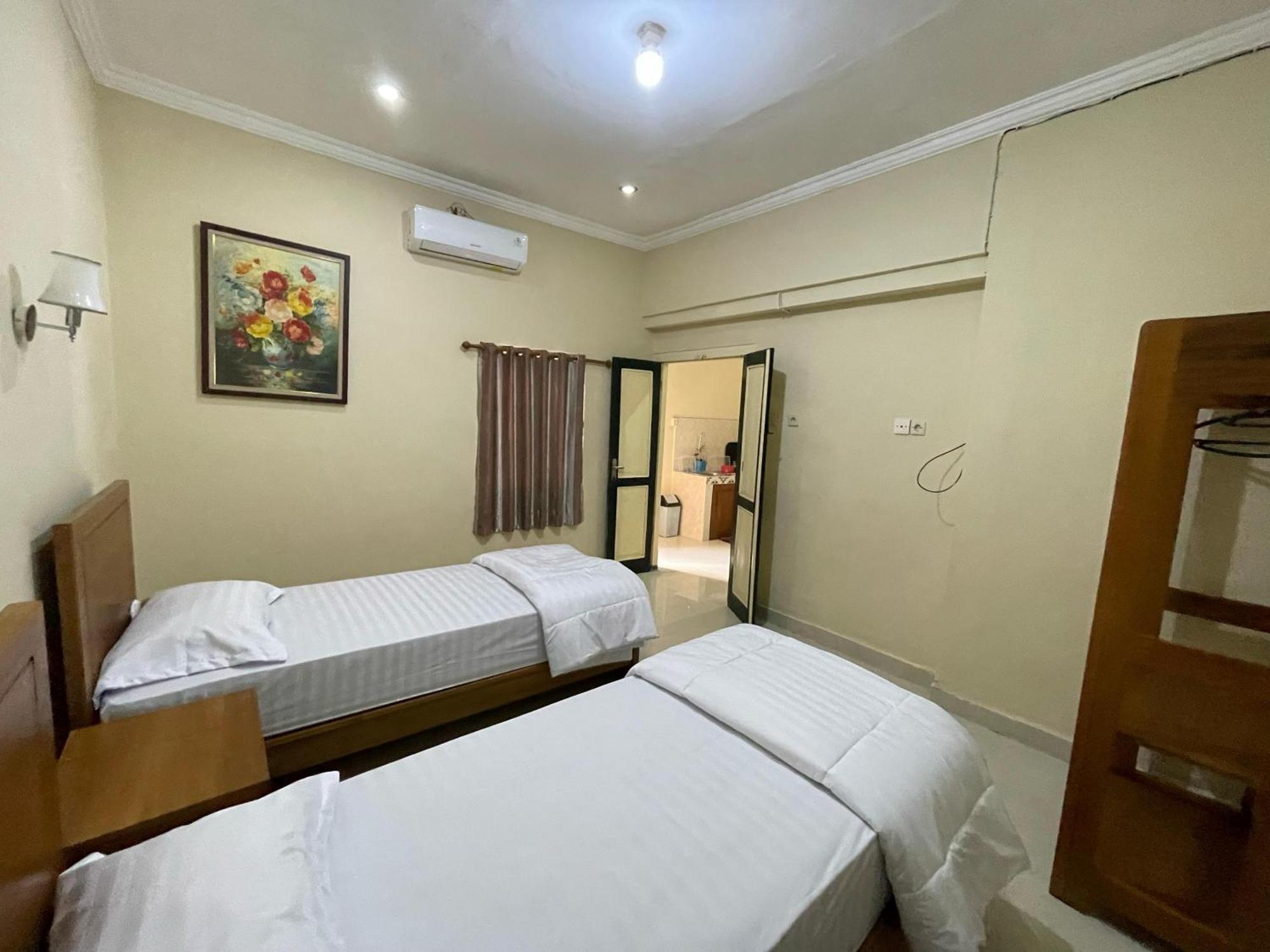 D'dalem Kadipaten Homestay *