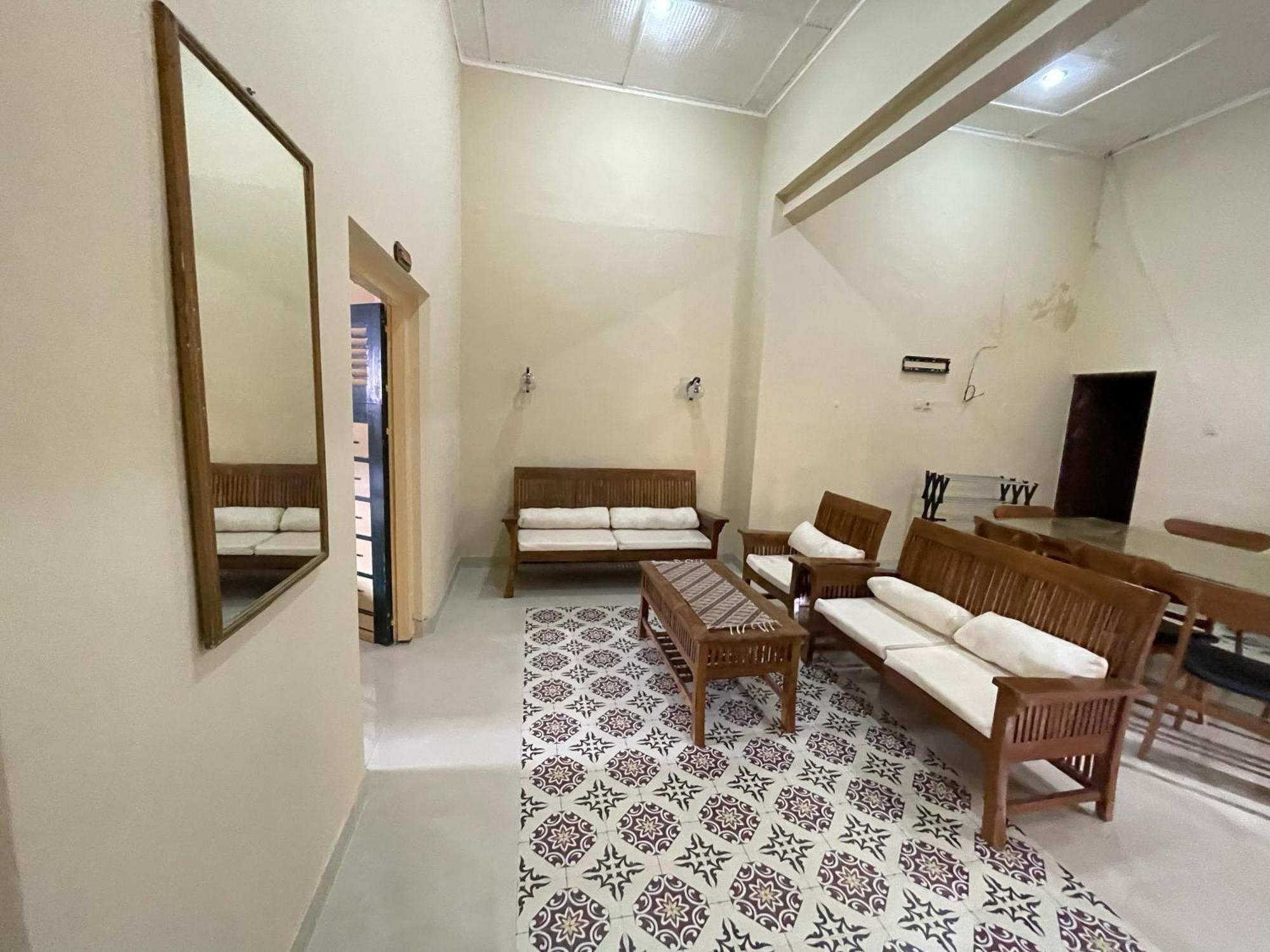 D'dalem Kadipaten Homestay *